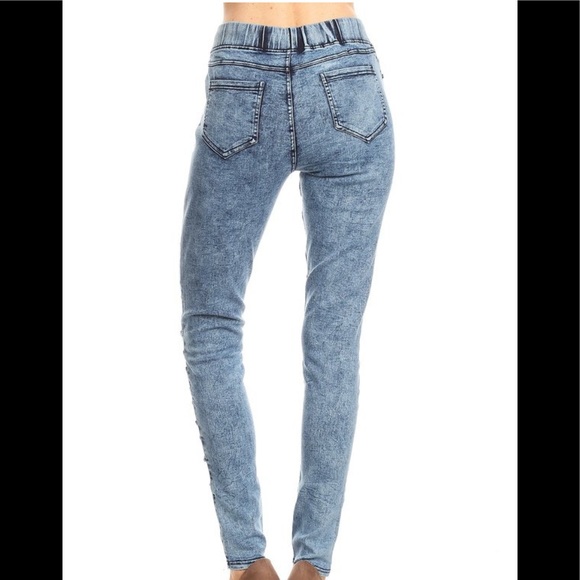 🌟SALE🌟Acid Washed Moto Pants - Picture 2 of 4